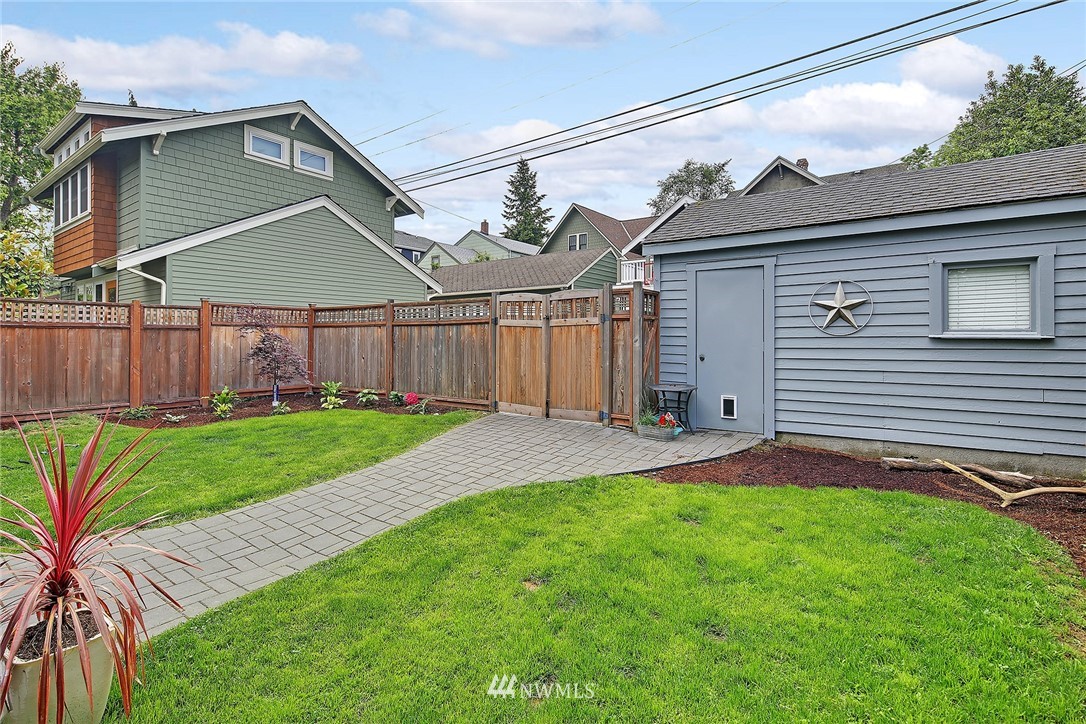 2309 North 65th Street Seattle, WA 98103 - Photo 11 of 25 Gallery Image 11