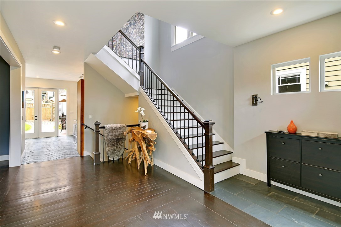 2309 North 65th Street Seattle, WA 98103 - Photo 4 of 25 Gallery Image 4
