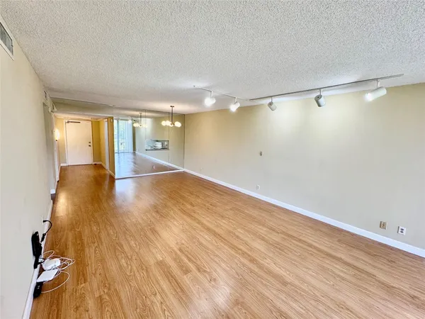 $1,750 | 3351 South Palm Aire Drive, Unit 205, Pompano Beach, FL 33069