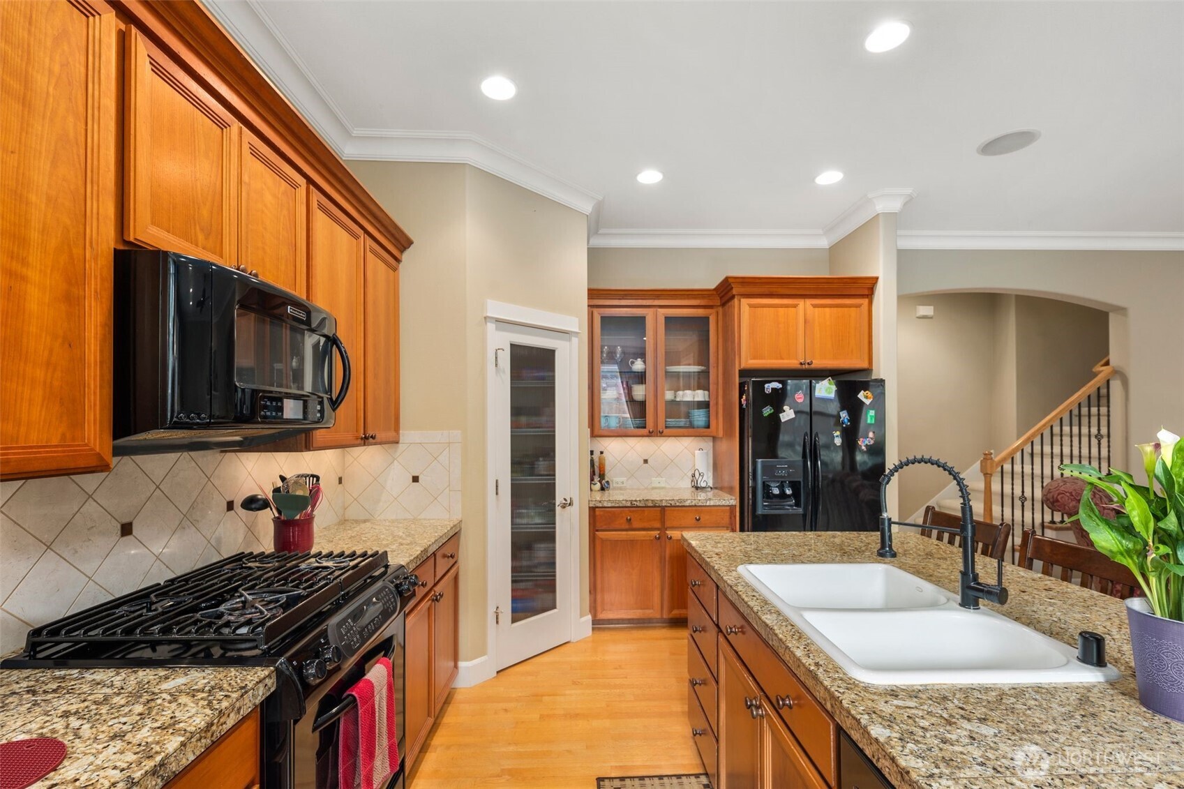 805 South 37th Place Renton, WA 98055 - Photo 12 of 32 Gallery Image 12