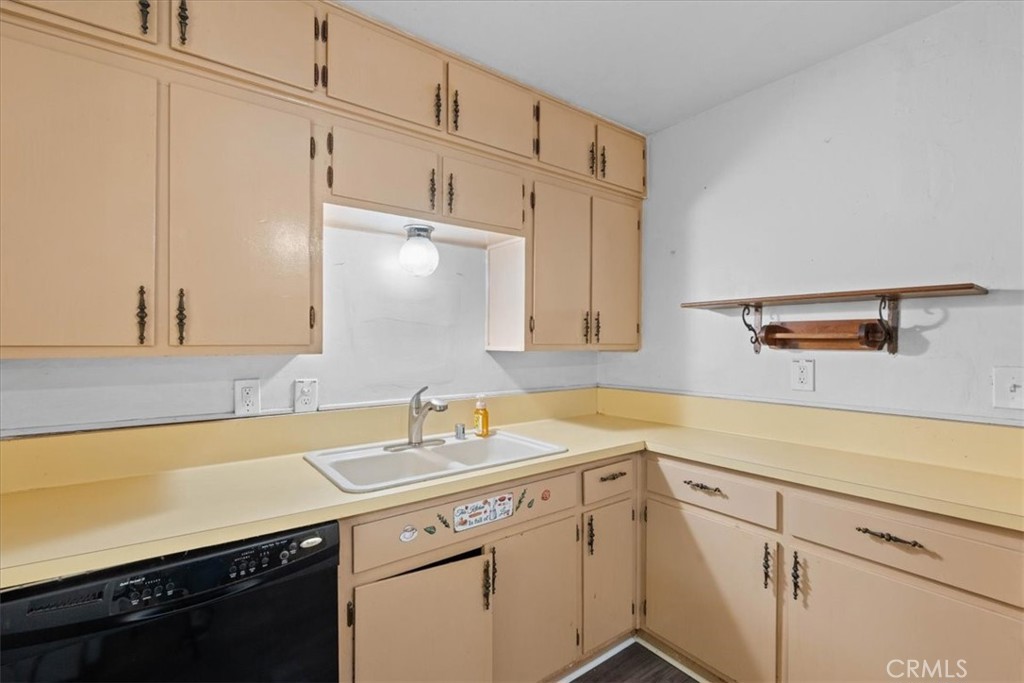 3927 Christina Road Chino, CA 91710 - Photo 11 of 32