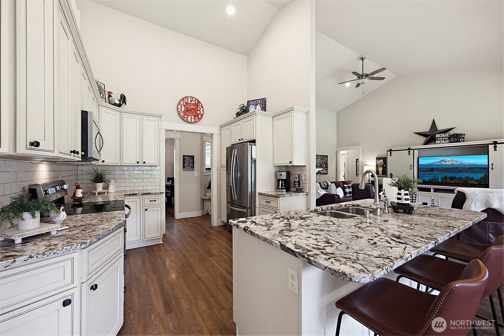 8406 James Road Southwest Rochester, WA 98579 - Photo 13 of 38