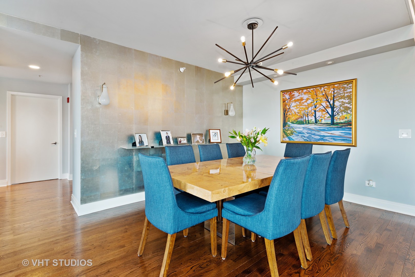 1640 Maple Avenue, Unit 1606 Evanston, IL 60201 - Photo 9 of 40 a view of a dining room with furniture and wooden floor