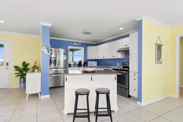 $1,625,000 | 101 Ocean Drive, Emerald Isle, NC 28594
