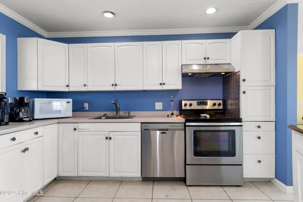 $1,625,000 | 101 Ocean Drive, Emerald Isle, NC 28594