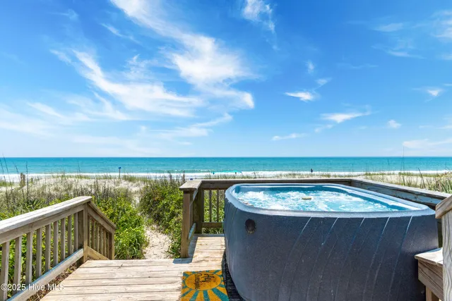 $1,650,000 | 101 Ocean Drive, Emerald Isle, NC 28594