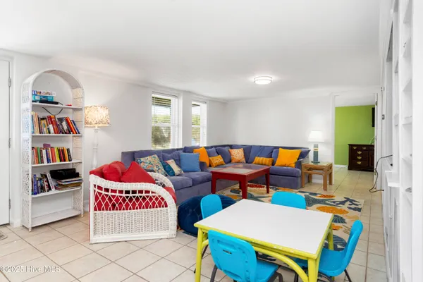 $1,625,000 | 101 Ocean Drive, Emerald Isle, NC 28594