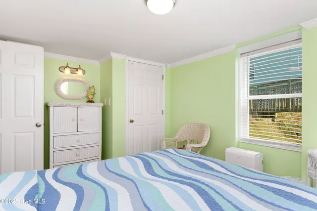 $1,650,000 | 101 Ocean Drive, Emerald Isle, NC 28594