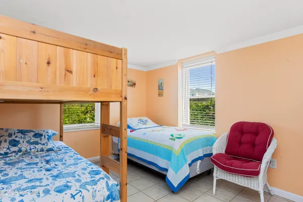 $1,625,000 | 101 Ocean Drive, Emerald Isle, NC 28594