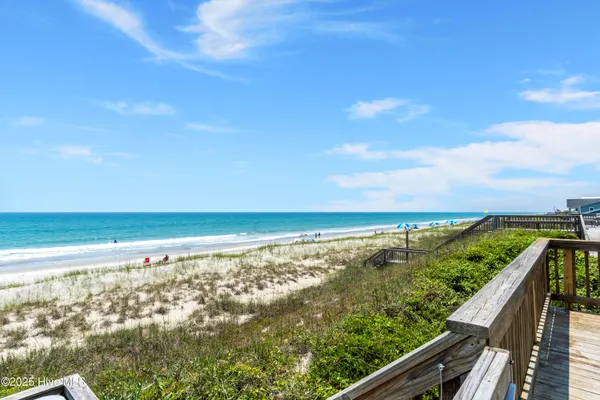 $1,625,000 | 101 Ocean Drive, Emerald Isle, NC 28594