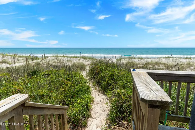 $1,650,000 | 101 Ocean Drive, Emerald Isle, NC 28594