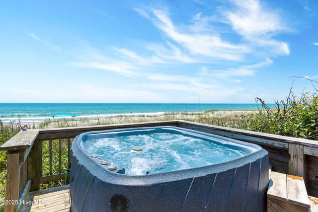 $1,650,000 | 101 Ocean Drive, Emerald Isle, NC 28594