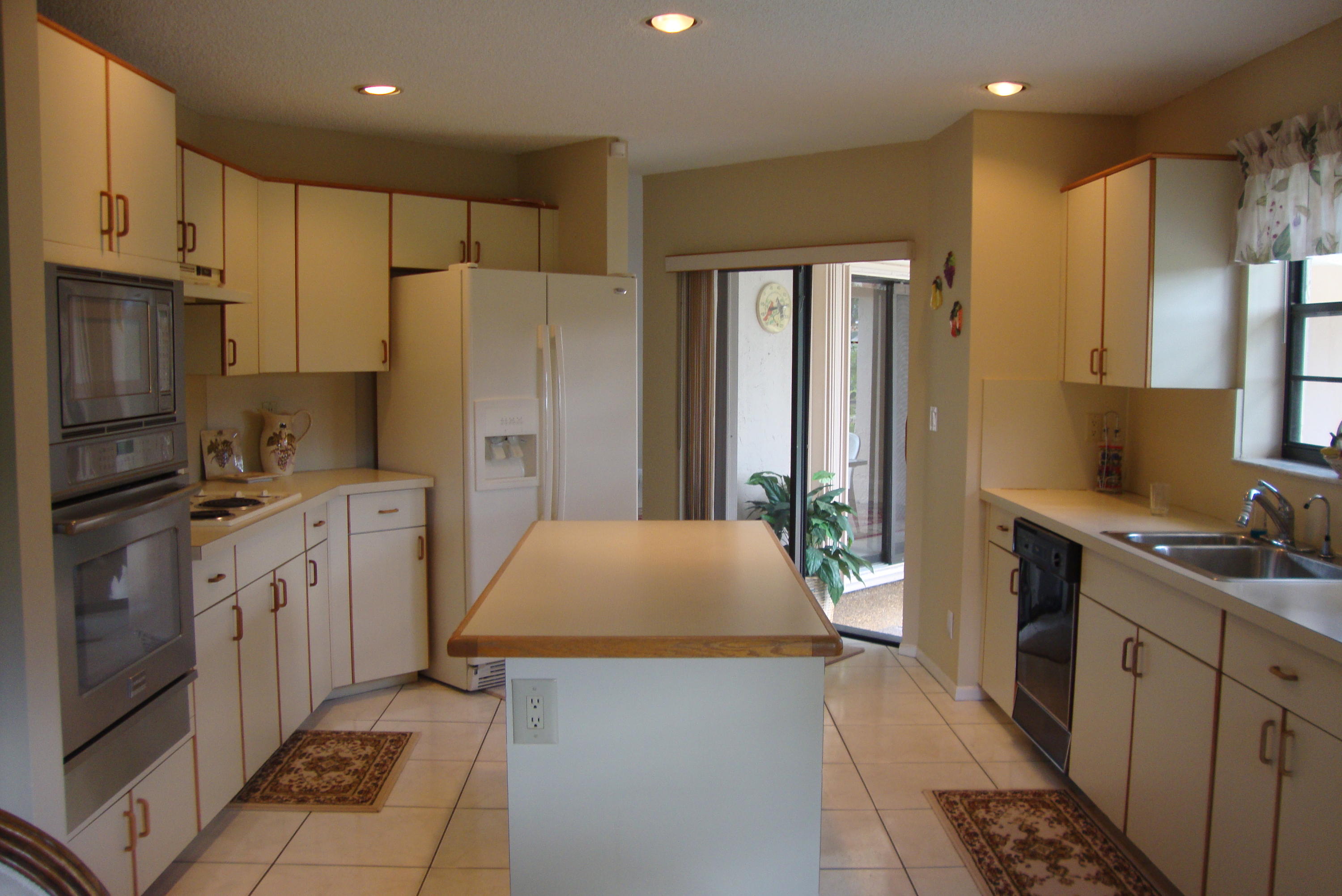 22485 Martella Avenue Boca Raton, FL 33433 - Photo 20 of 30 127
