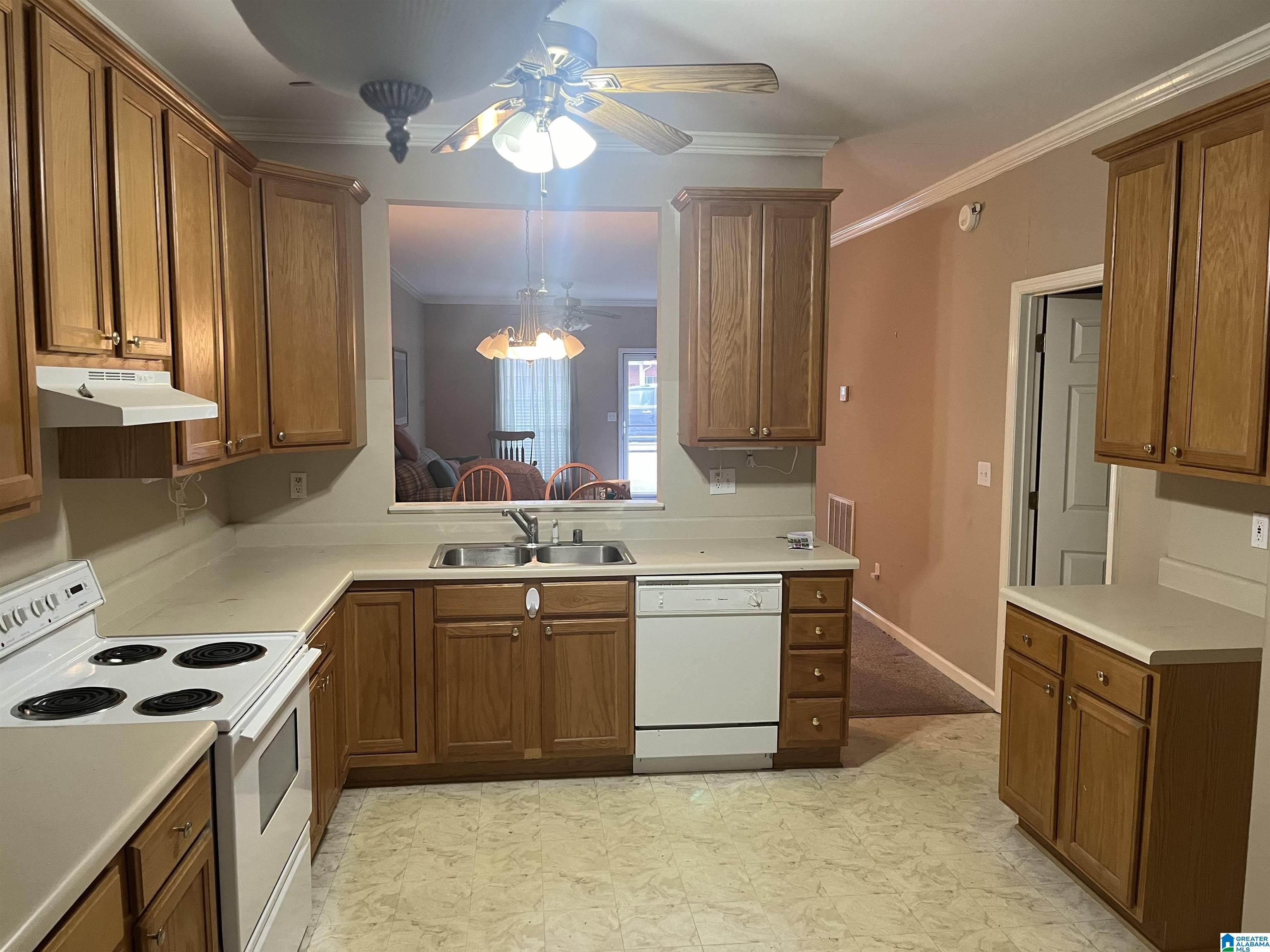 1818 Copperfield Lane Center Point, AL 35215 - Photo 2 of 12