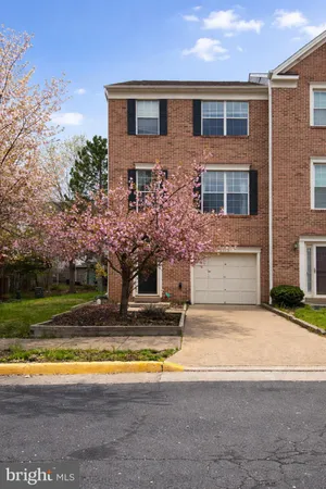 $3,200 | 2512 Clover Field Circle, Herndon, VA 20171
