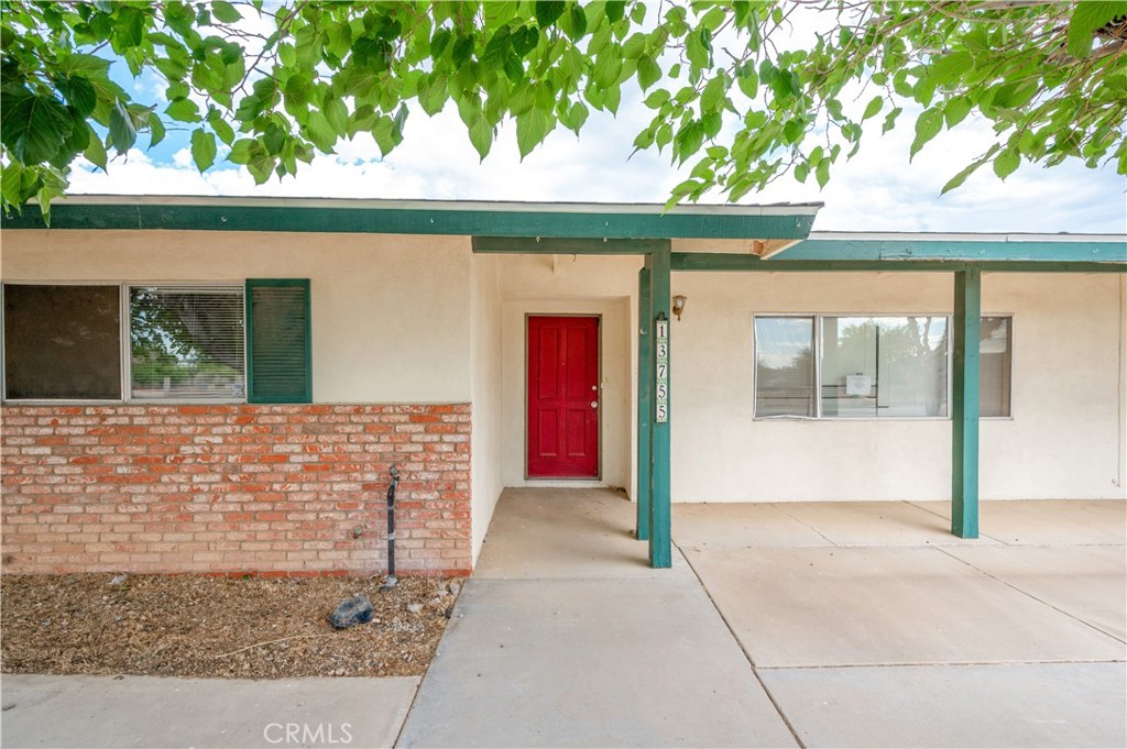 13755 Mohawk Road Apple Valley, CA 92307 - Photo 8 of 66