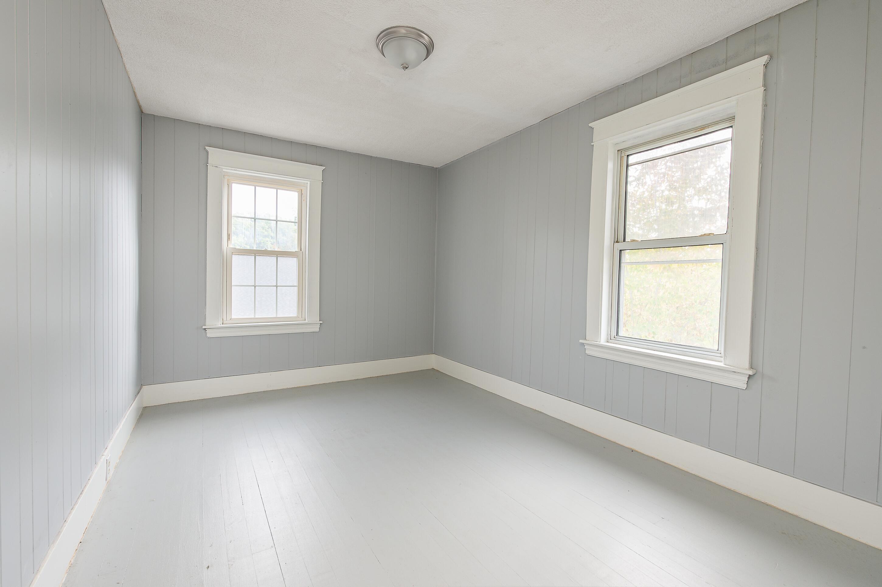 48 Main Street Mexico, ME 04257 - Photo 8 of 14 8-- 48 Main Unit 4 (5)