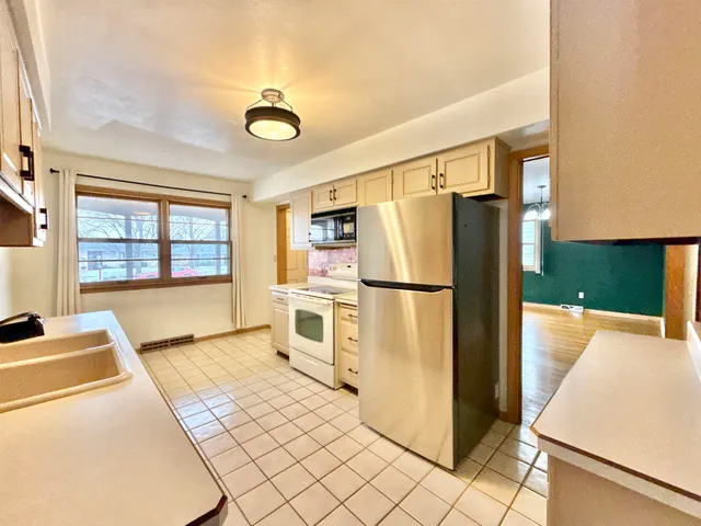 $219,900 | 4012 Pleasant Valley Boulevard, Rockford, IL 61114