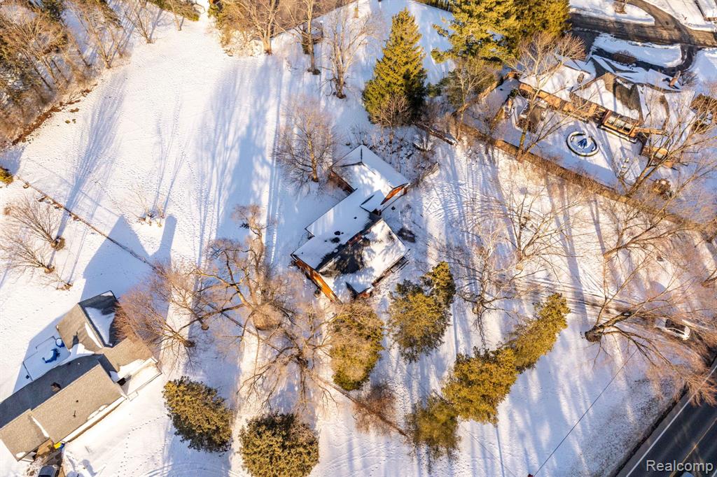 2580 Walnut Lake Road West Bloomfield, MI 48323 - Photo 14 of 22