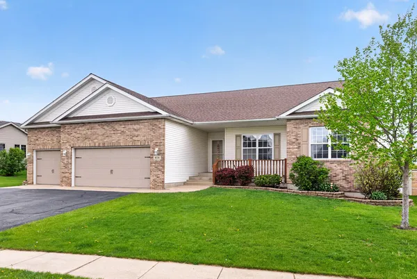 $399,900 | 676 Persimmon Street, DeKalb, IL 60115