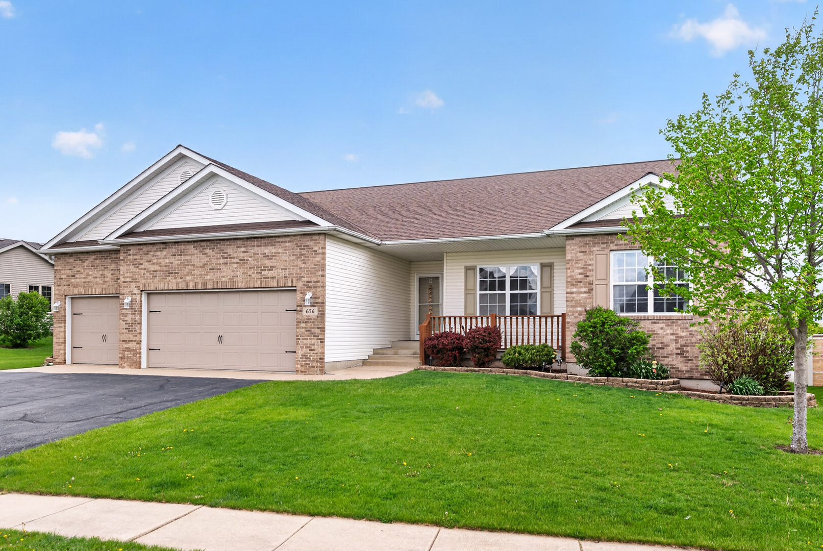 676 Persimmon Street DeKalb, IL 60115 - Photo 2 of 31
