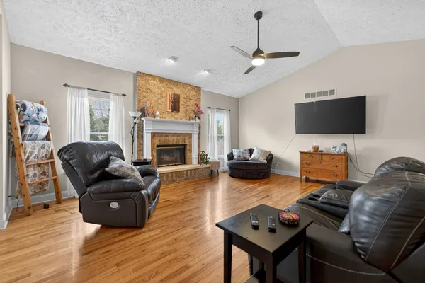 $399,900 | 676 Persimmon Street, DeKalb, IL 60115