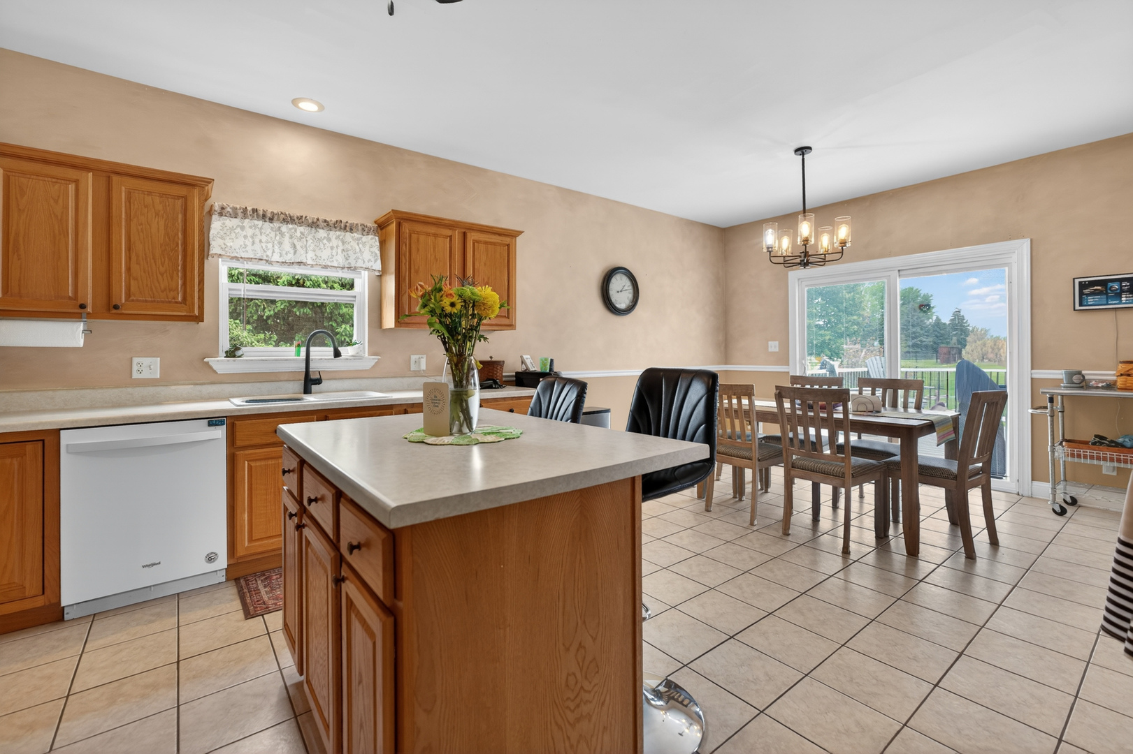 676 Persimmon Street DeKalb, IL 60115 - Photo 5 of 31