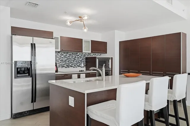 $615,000 | 1900 North Bayshore Drive, Unit 1518, Miami, FL 33132