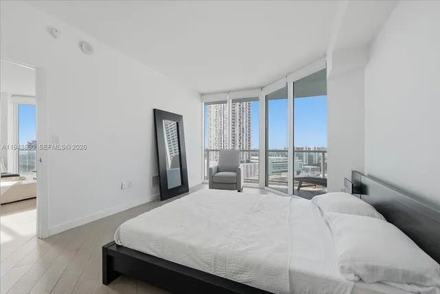 $615,000 | 1900 North Bayshore Drive, Unit 1518, Miami, FL 33132