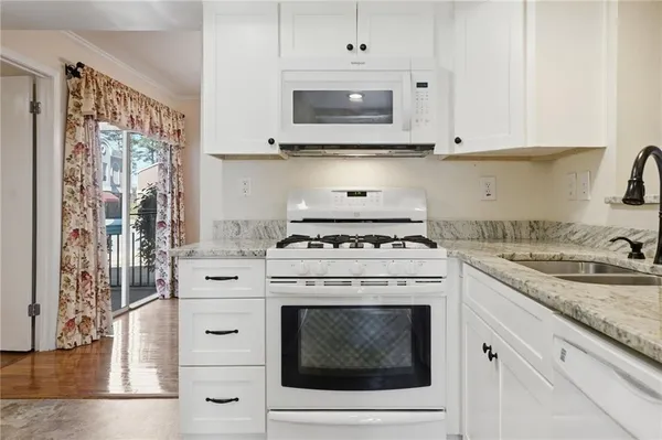 $159,900 | 3301 Henderson Mill Road, Unit J1, Atlanta, GA 30341