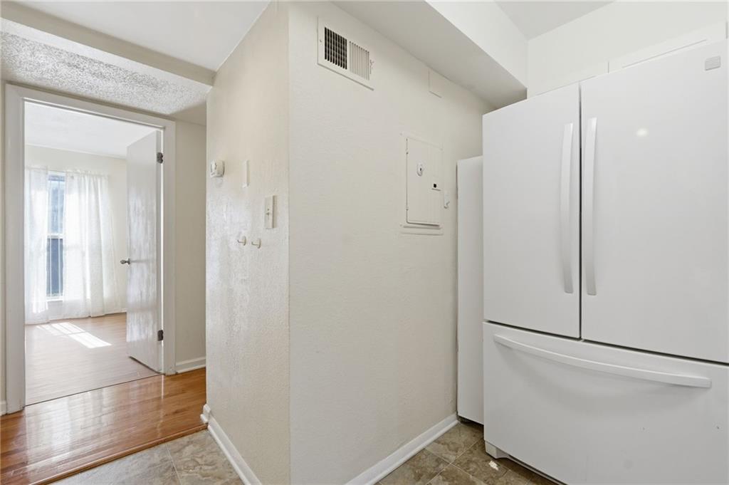 3301 Henderson Mill Road, Unit J1 Atlanta, GA 30341 - Photo 14 of 38 a view of bathroom