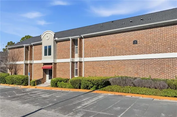 $159,900 | 3301 Henderson Mill Road, Unit J1, Atlanta, GA 30341