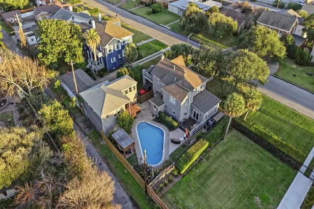 $690,000 | 4620 Sherman Boulevard, Galveston, TX 77551