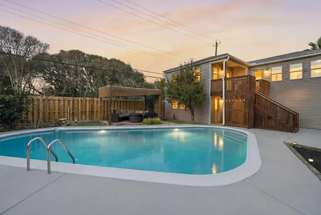 $690,000 | 4620 Sherman Boulevard, Galveston, TX 77551