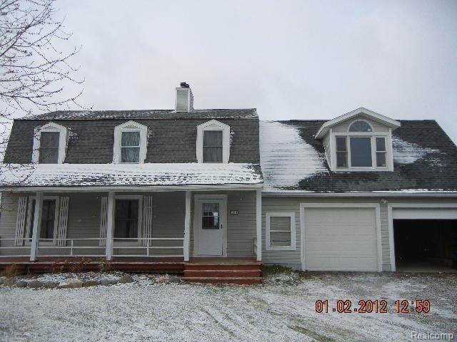 6491 Byron Road Howell, MI 48855 - Photo 2 of 13 DSCN1246.JPG