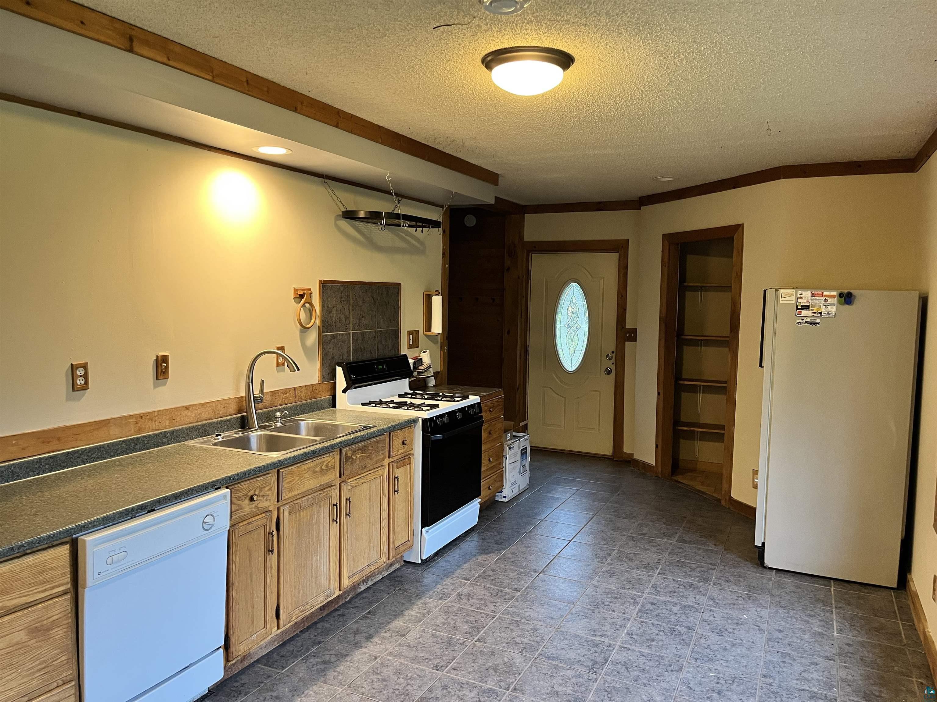 6951 Olson Road Two Harbors, MN 55616 - Photo 5 of 27