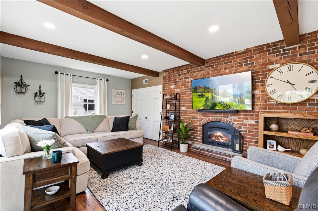 4970 Carnarvon Road Onondaga, NY 13215 - Photo 14 of 50 Room to gather, relax, and make memories.