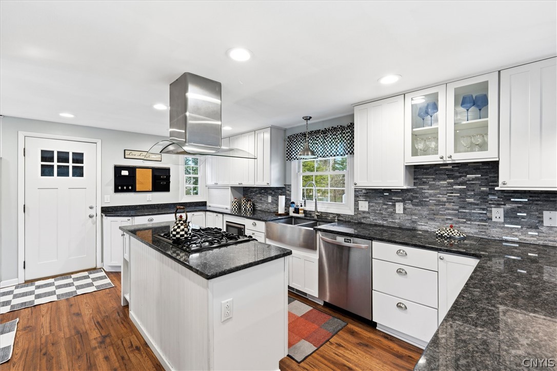 4970 Carnarvon Road Onondaga, NY 13215 - Photo 17 of 50 The kitchen has already been beautifully updated w