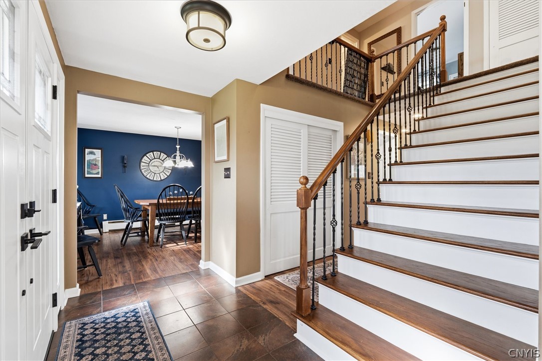 4970 Carnarvon Road Onondaga, NY 13215 - Photo 7 of 50 Thoughtful details and timeless finishes throughou