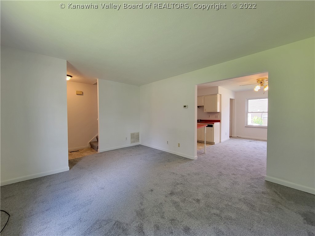 5379 Big Tyler Road, Unit 403 Charleston, WV 25313 - Photo 4 of 17 Gallery Image 4