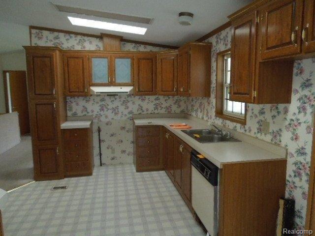 1375 Lake Nepessing Road Lapeer, MI 48446 - Photo 6 of 20 kjb 184.jpg