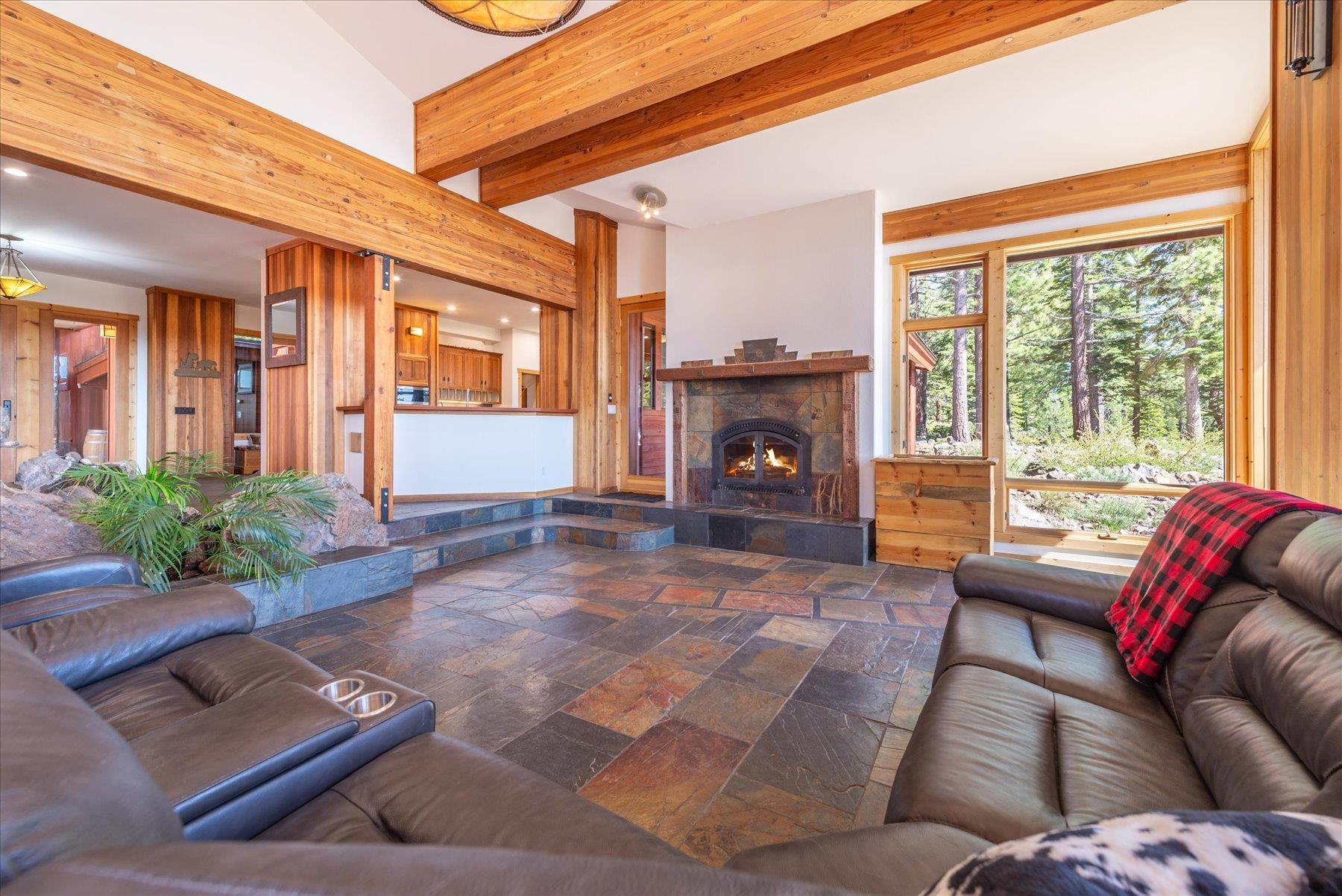 17247 Valley View Road Truckee, CA 96161 - Photo 11 of 28