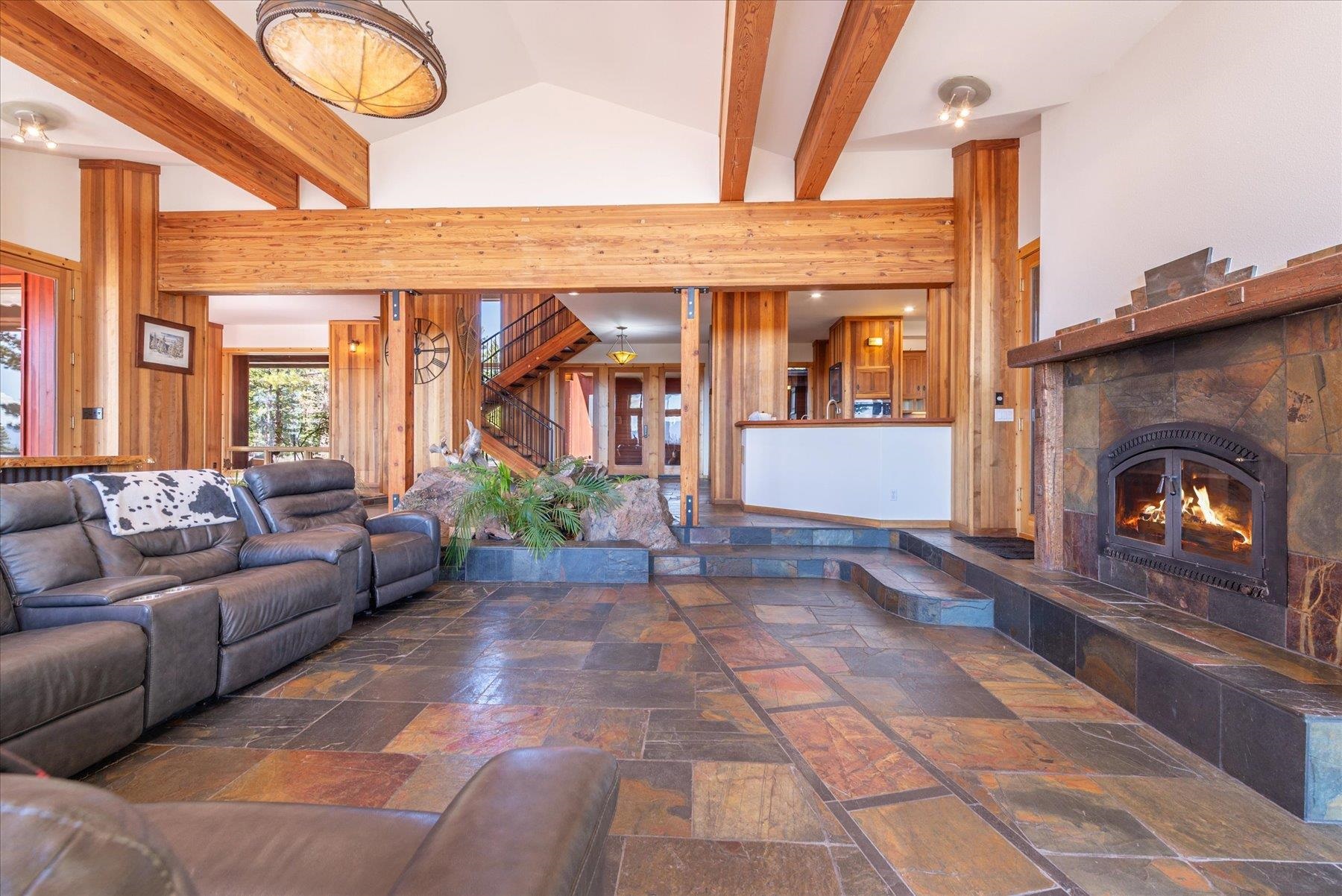 17247 Valley View Road Truckee, CA 96161 - Photo 12 of 28