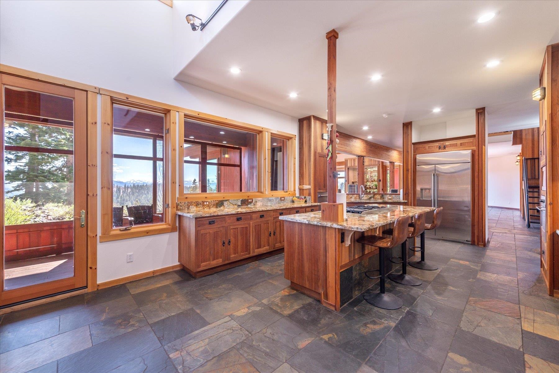 17247 Valley View Road Truckee, CA 96161 - Photo 15 of 28