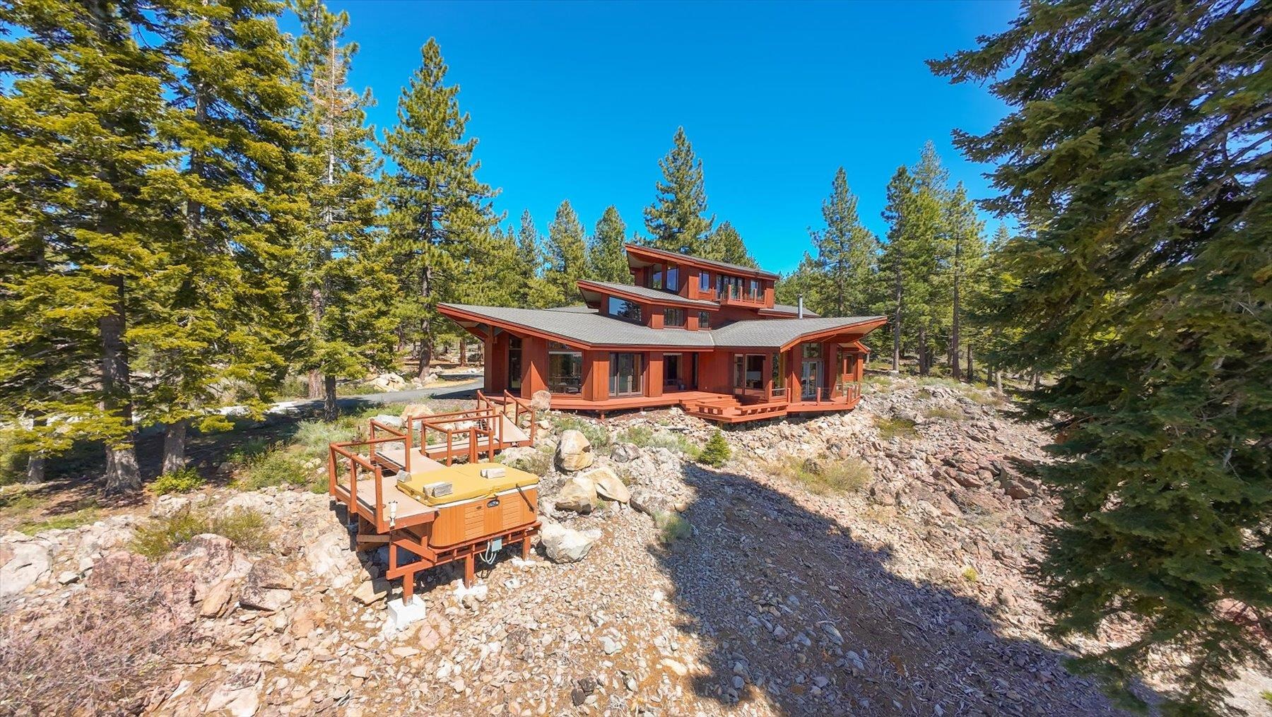 17247 Valley View Road Truckee, CA 96161 - Photo 2 of 28