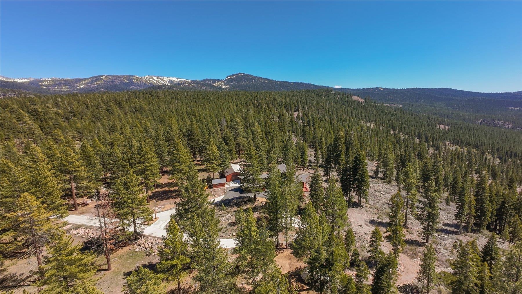 17247 Valley View Road Truckee, CA 96161 - Photo 6 of 28