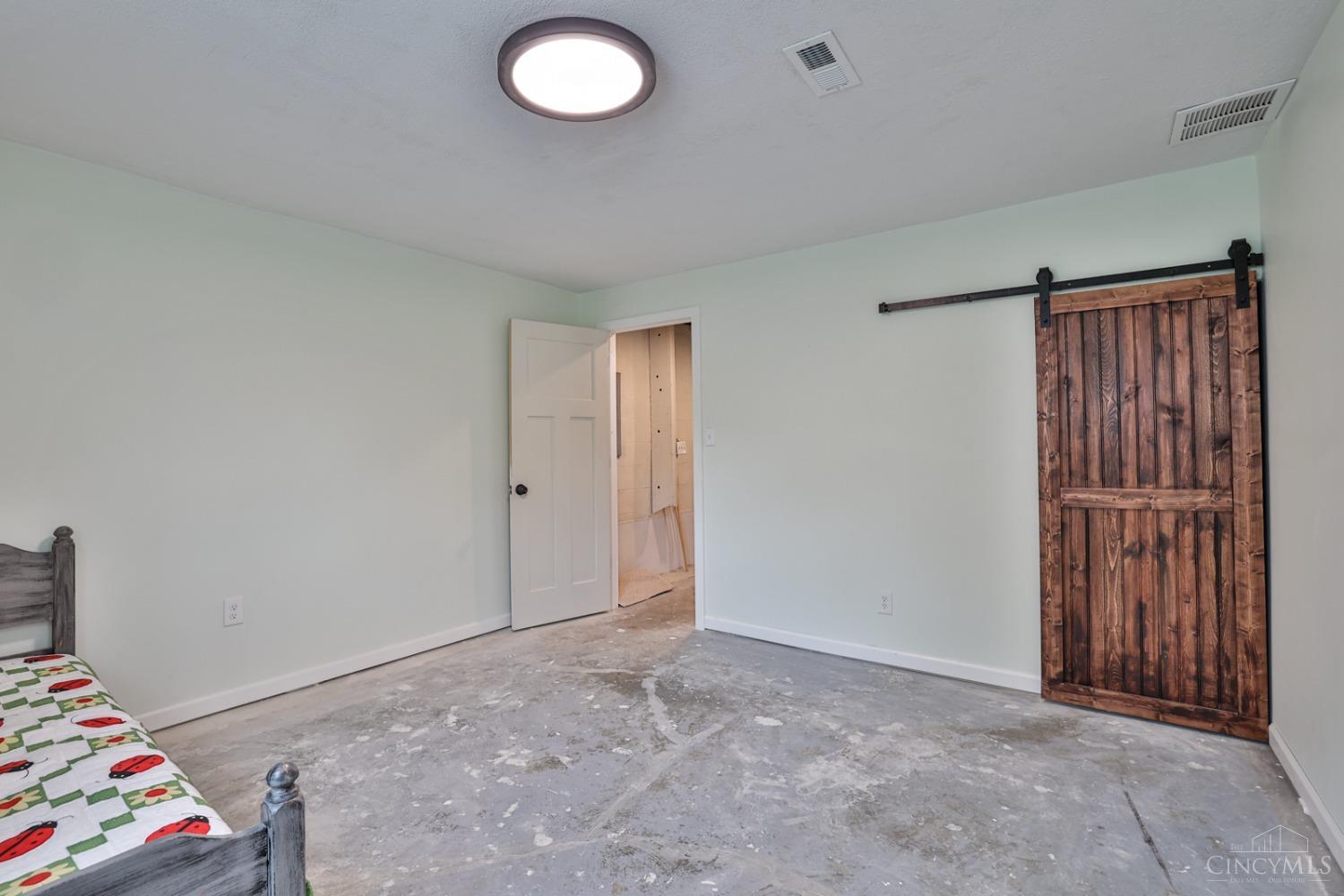 856 Hickory Road Lawrenceburg, IN 47025 - Photo 36 of 40 Gallery Image 36