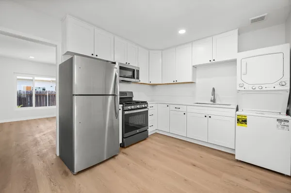 $1,300,000 | 6979 Amherst Street, San Diego, CA 92115