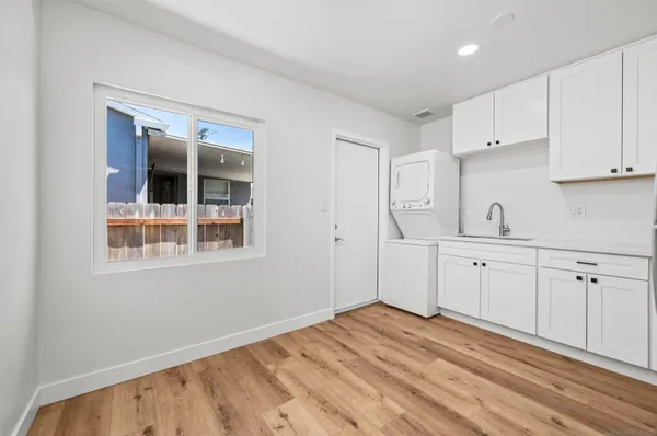 $1,300,000 | 6979 Amherst Street, San Diego, CA 92115