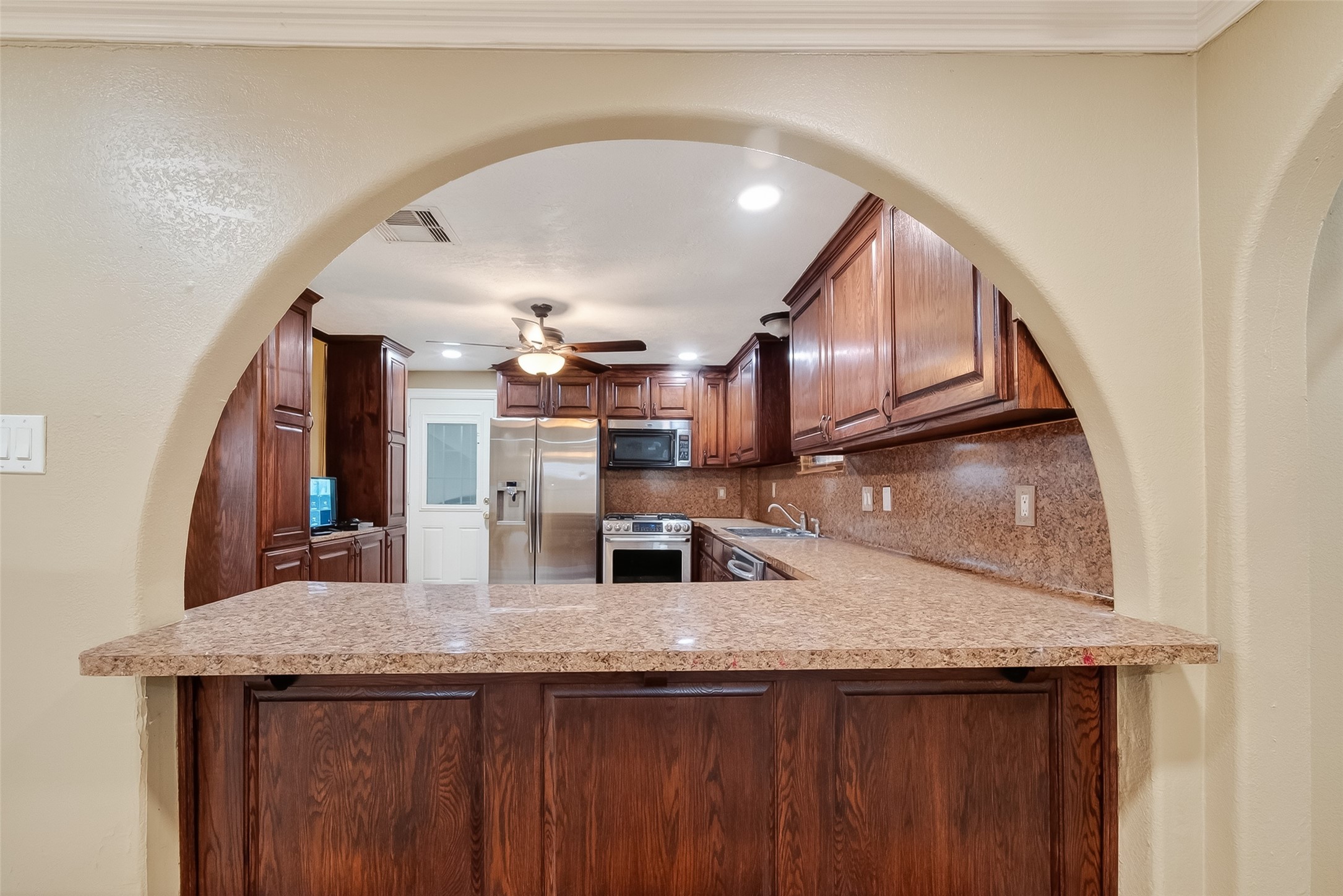 807-807 Ruth Street Baytown, TX 77520 - Photo 4 of 30 Gallery Image 4
